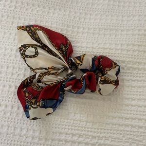 Princess polly silk hair tie